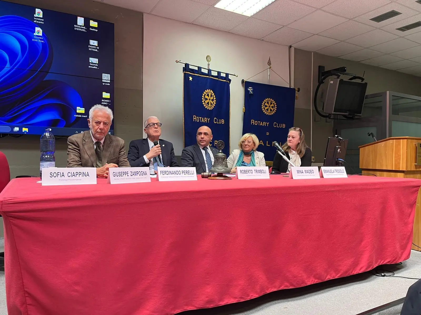 Giovani, prevenzione e consapevolezza: il Rotary porta nelle scuole di Locri e Cittanova il confronto su droga e alcol\n\n\n