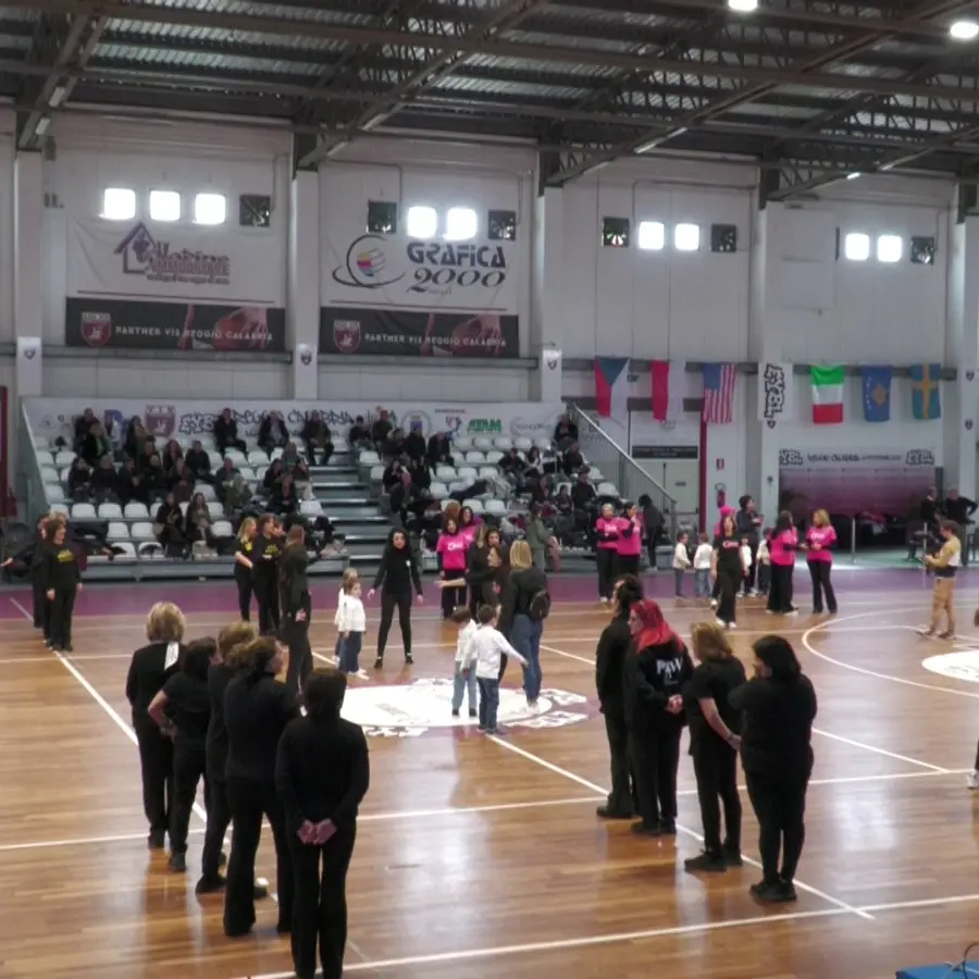 Un flash mob di resilienza e testimonianza, dall'associazione Grace un inno alla vita e alla forza delle donne\n