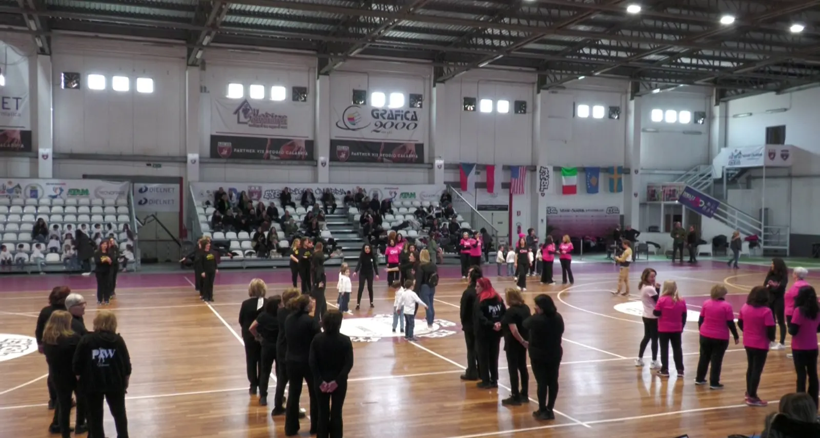 Un flash mob di resilienza e testimonianza, dall'associazione Grace un inno alla vita e alla forza delle donne\n