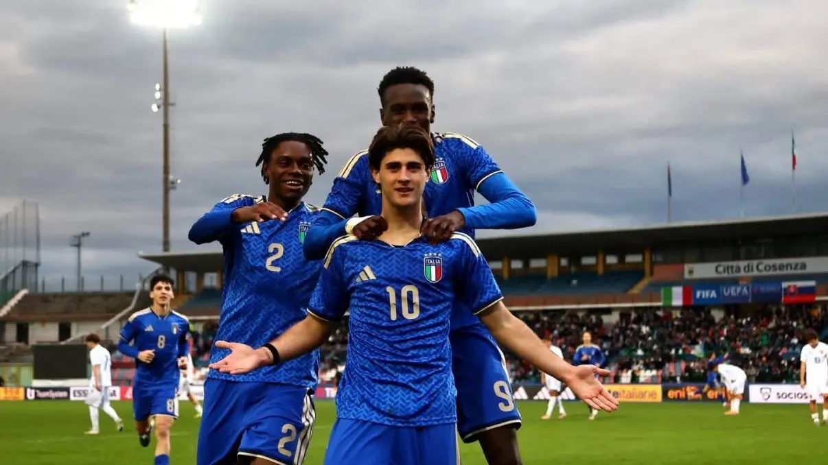 <p>Dalla pagina Fb del Catanzaro Calcio</p>\\n