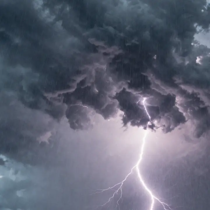 La primavera può aspettare, arriva un nuovo ciclone in Calabria e porterà nubifragi: ecco quando\n