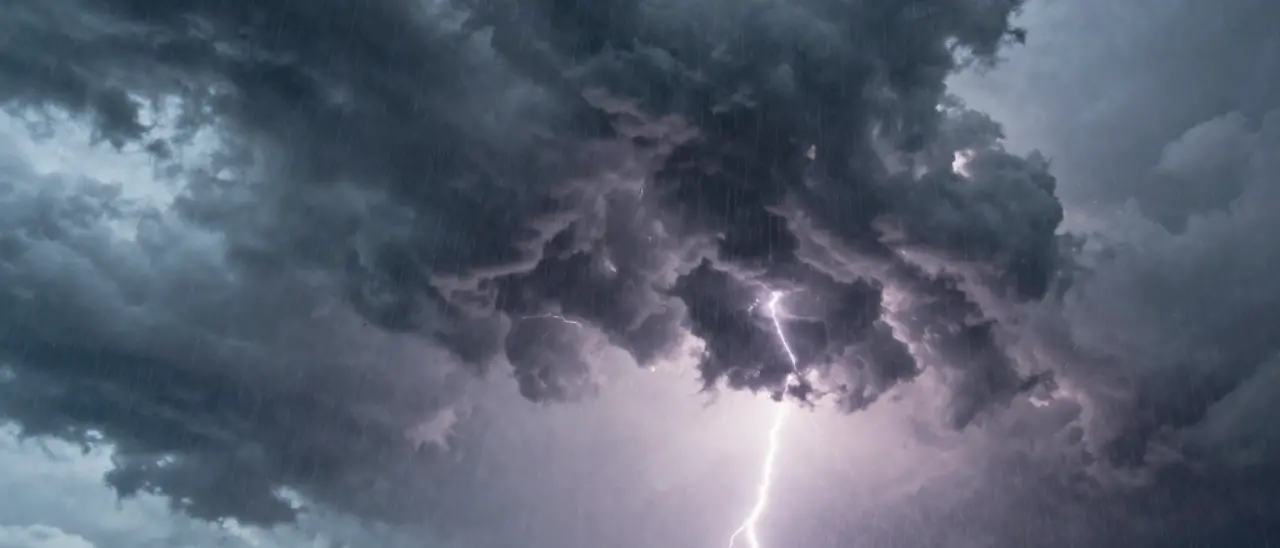 La primavera può aspettare, arriva un nuovo ciclone in Calabria e porterà nubifragi: ecco quando\n