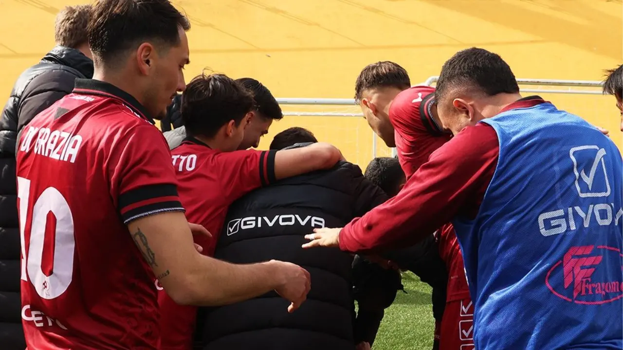 Serie D, il bilancio delle quattro calabresi: la Reggina fa il colpaccio a Palermo e rivede la vetta. La Vibonese ritrova il successo dopo due mesi