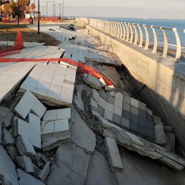 Caulonia, il Comune chiede alla Regione interventi straordinari per il lungomare\n