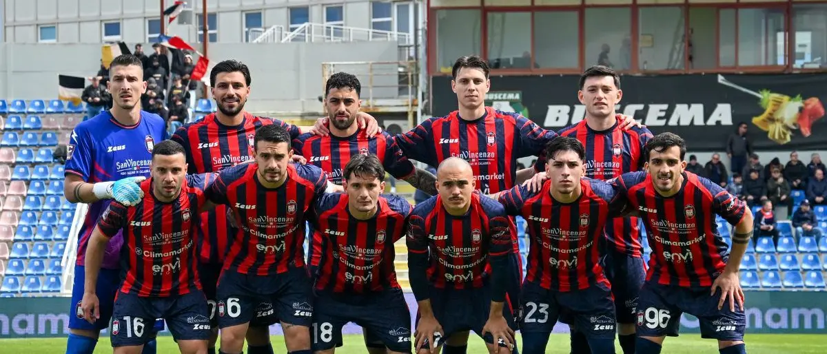 Serie C, il Crotone ribalta il Cerignola (3-1) in rimonta e resta saldo in zona playoff\n