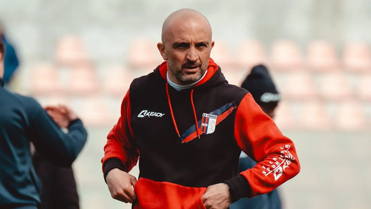 Blitz salvezza della Vibonese,\u00A0Fanello: «Vittoria meritata, ma davanti abbiamo l’Everest»\n