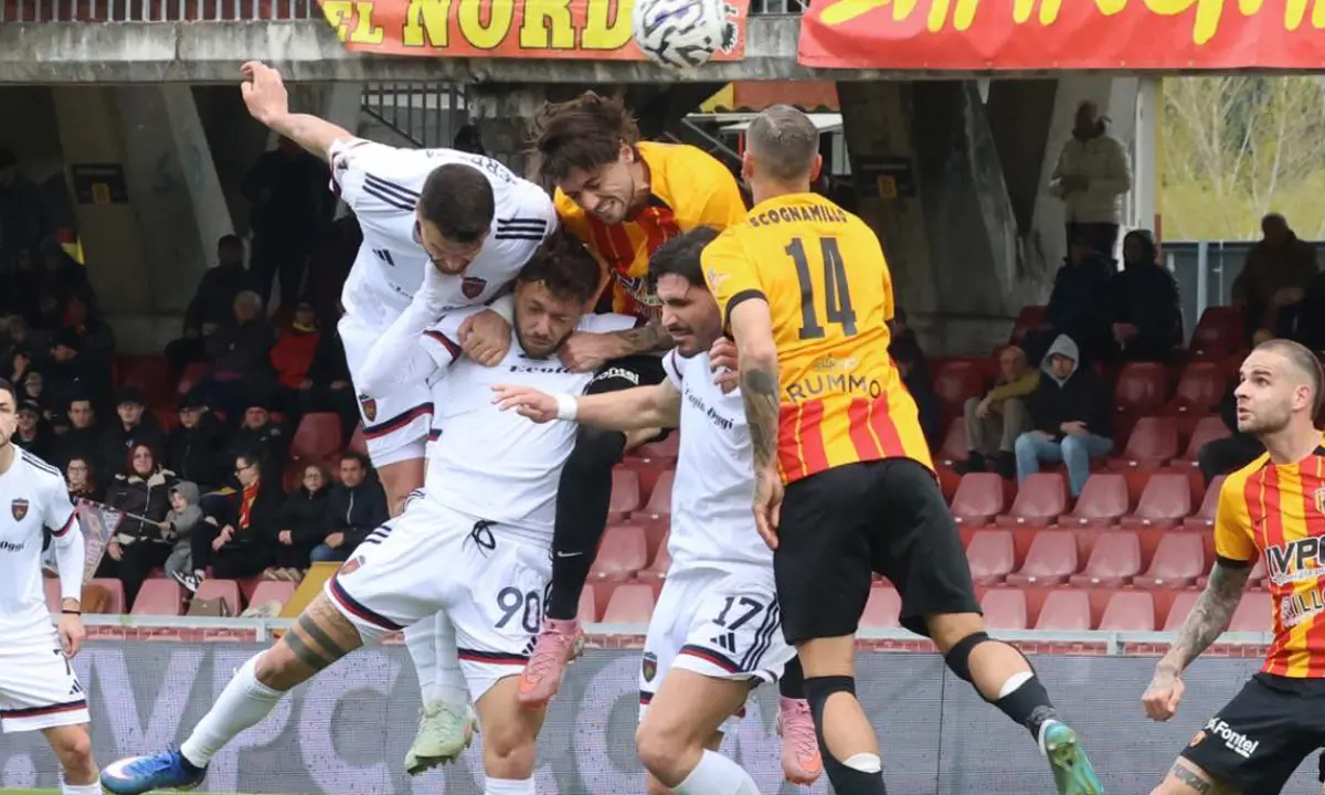 Cosenza, sul terzo posto incombe il caso Trapani: i lupi tifano “granata”\n