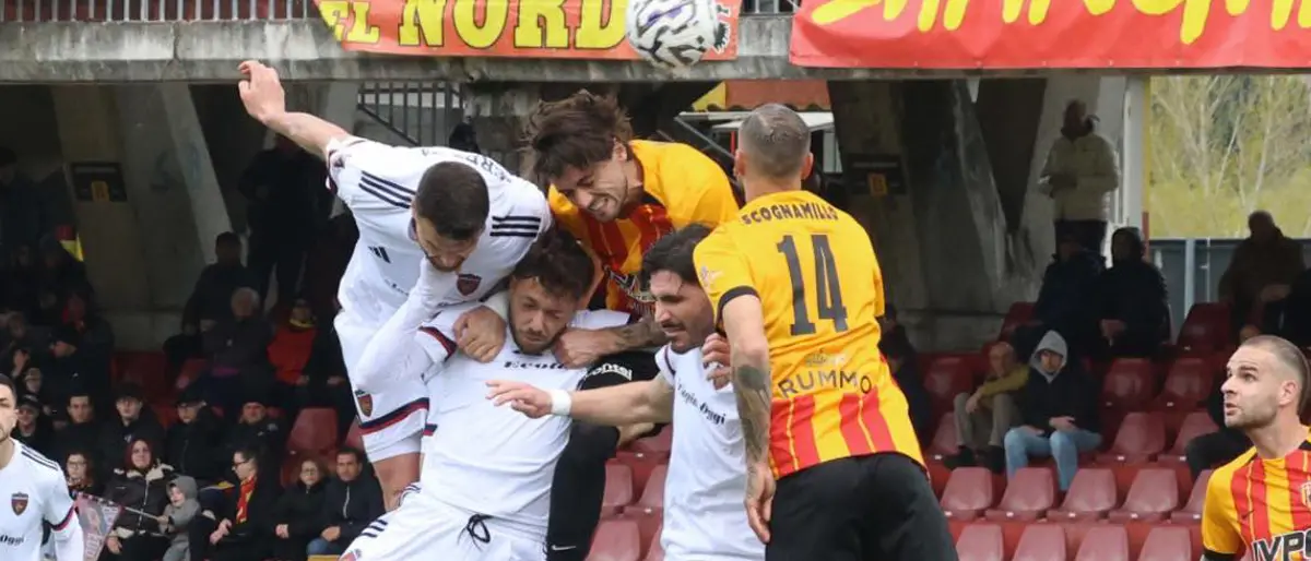 Cosenza, sul terzo posto incombe il caso Trapani: i lupi tifano “granata”\n