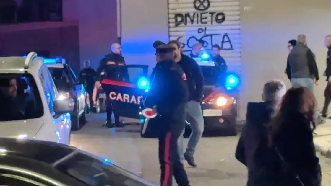 Agguato a Morfò, l’autore del tentato omicidio ha sparato con la pistola nascosta nel cappotto\n