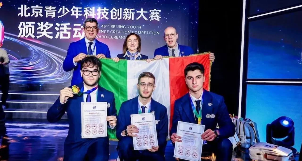 Trionfo in Cina del Polo tecnologico di Vibo: il progetto degli studenti primo nella sfida sull’Intelligenza artificiale\n