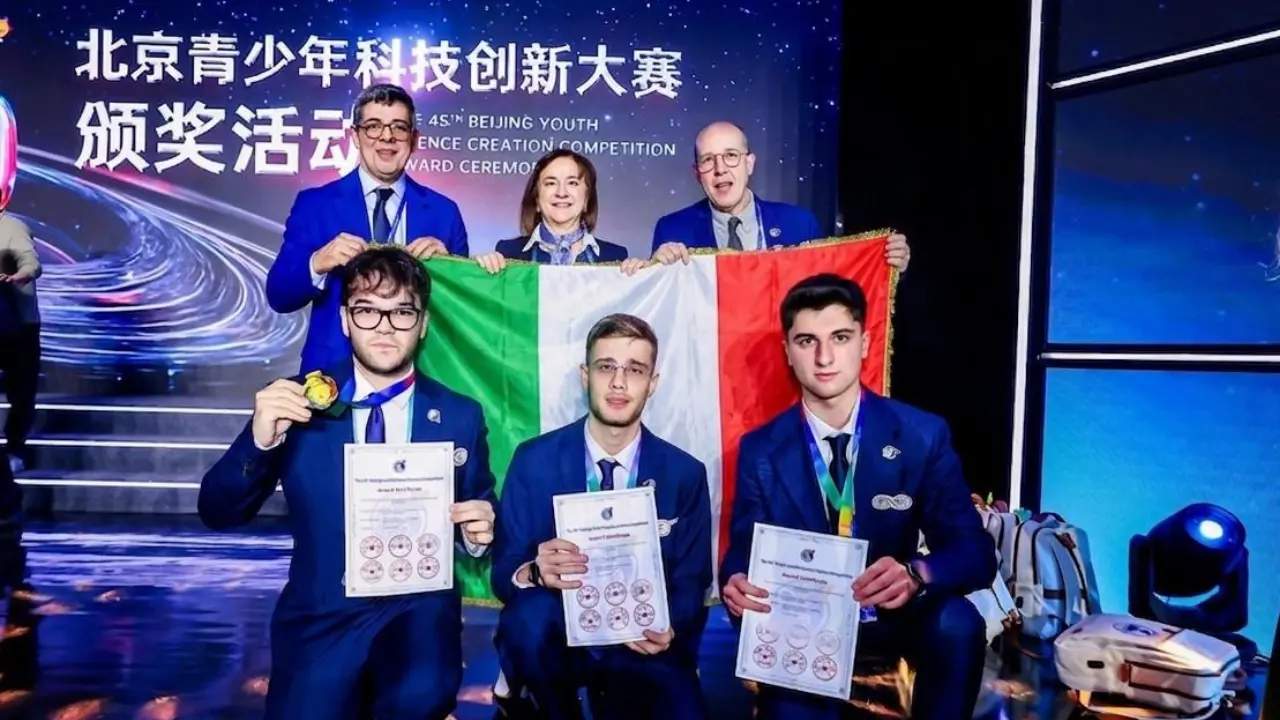 Trionfo in Cina del Polo tecnologico di Vibo: il progetto degli studenti primo nella sfida sull’Intelligenza artificiale\n