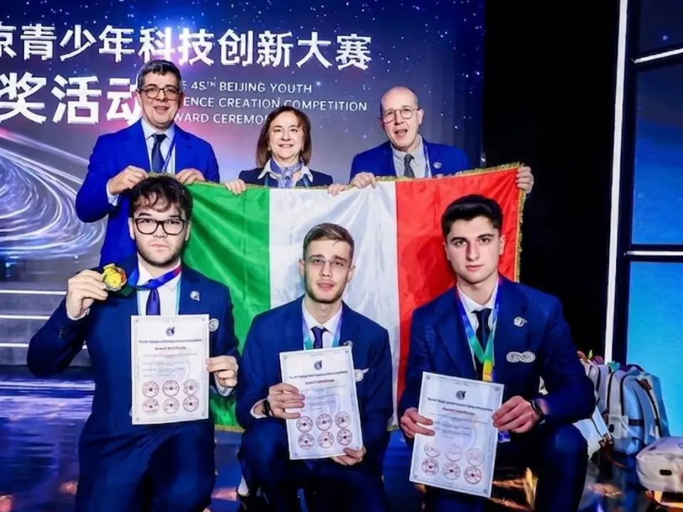 Trionfo in Cina del Polo tecnologico di Vibo: il progetto degli studenti primo nella sfida sull’Intelligenza artificiale