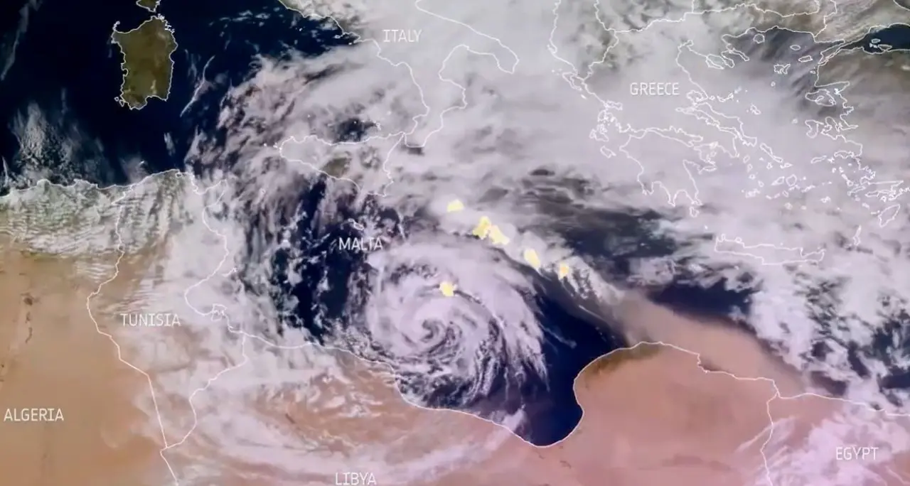Il ciclone Jolina che ha colpito anche la Calabria osservato in tempo reale dai satelliti: «Così si riducono i rischi»\n