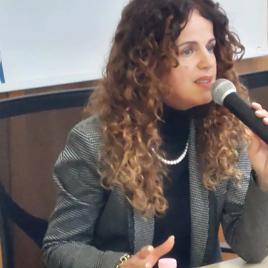 Giornata Autismo,\u00A0comune di Taurianova\u00A0una mostra\u00A0con le opere di artisti speciali\n