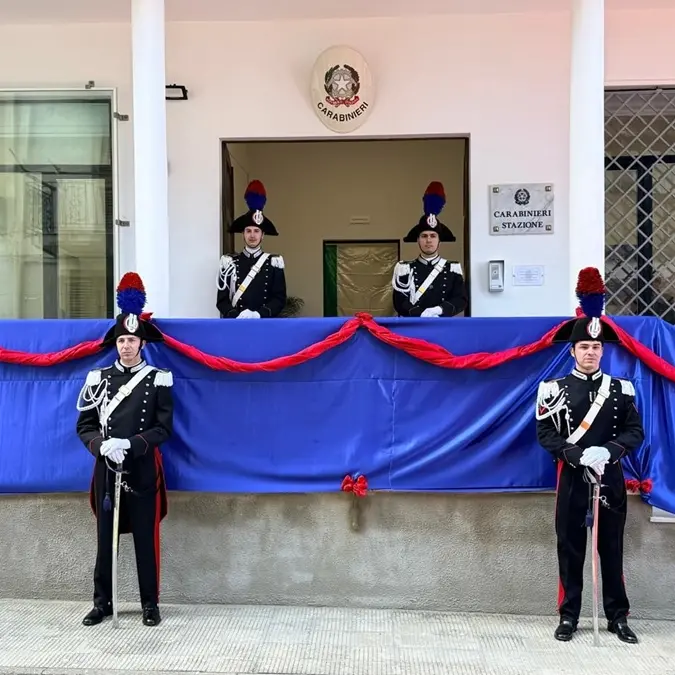 <p>Carabinieri uccisi dalla 'ndrangheta, a Scilla inaugurata la nuova caserma intitolata ad Antonino Fava e Vincenzo Garofalo</p>