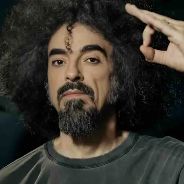 Caparezza rinvia l’incontro di Catanzaro: evento al “Fermi” annullato e rimandato a data da destinarsi\n