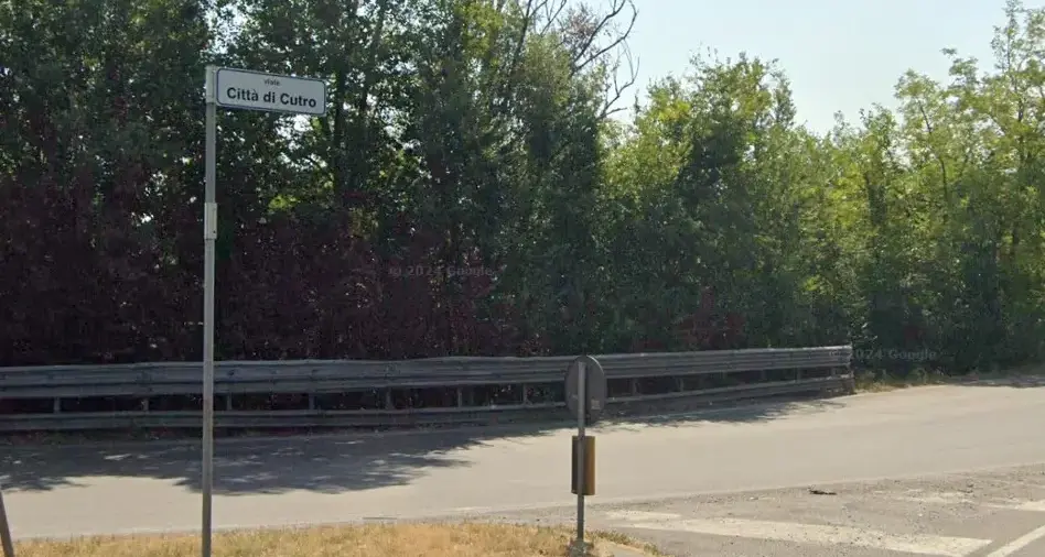 “Viale Cutro” a Reggio Emilia, torna la polemica: «Il nome va cambiato, richiama l’ombra della ’ndrangheta sulla città»\n