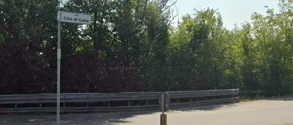 “Viale Cutro” a Reggio Emilia, torna la polemica: «Il nome va cambiato, richiama l’ombra della ’ndrangheta sulla città»\n