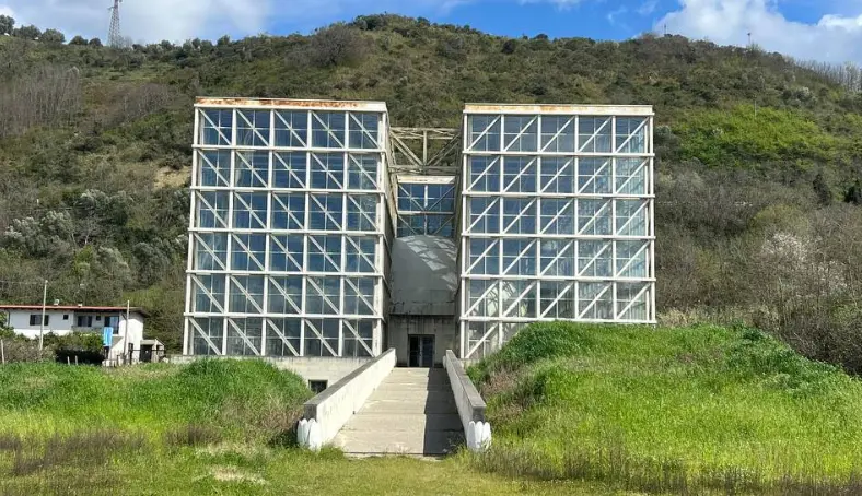 Il Planetario di Cosenza: un'eccellenza abbandonata che la città non può permettersi di perdere\n