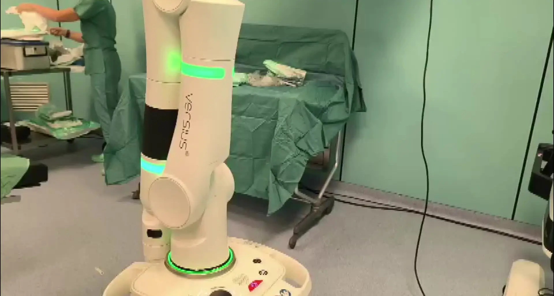 La chirurgia robotica di precisione ha fatto il suo debutto in diretta Tv dall’ospedale di Lamezia Terme