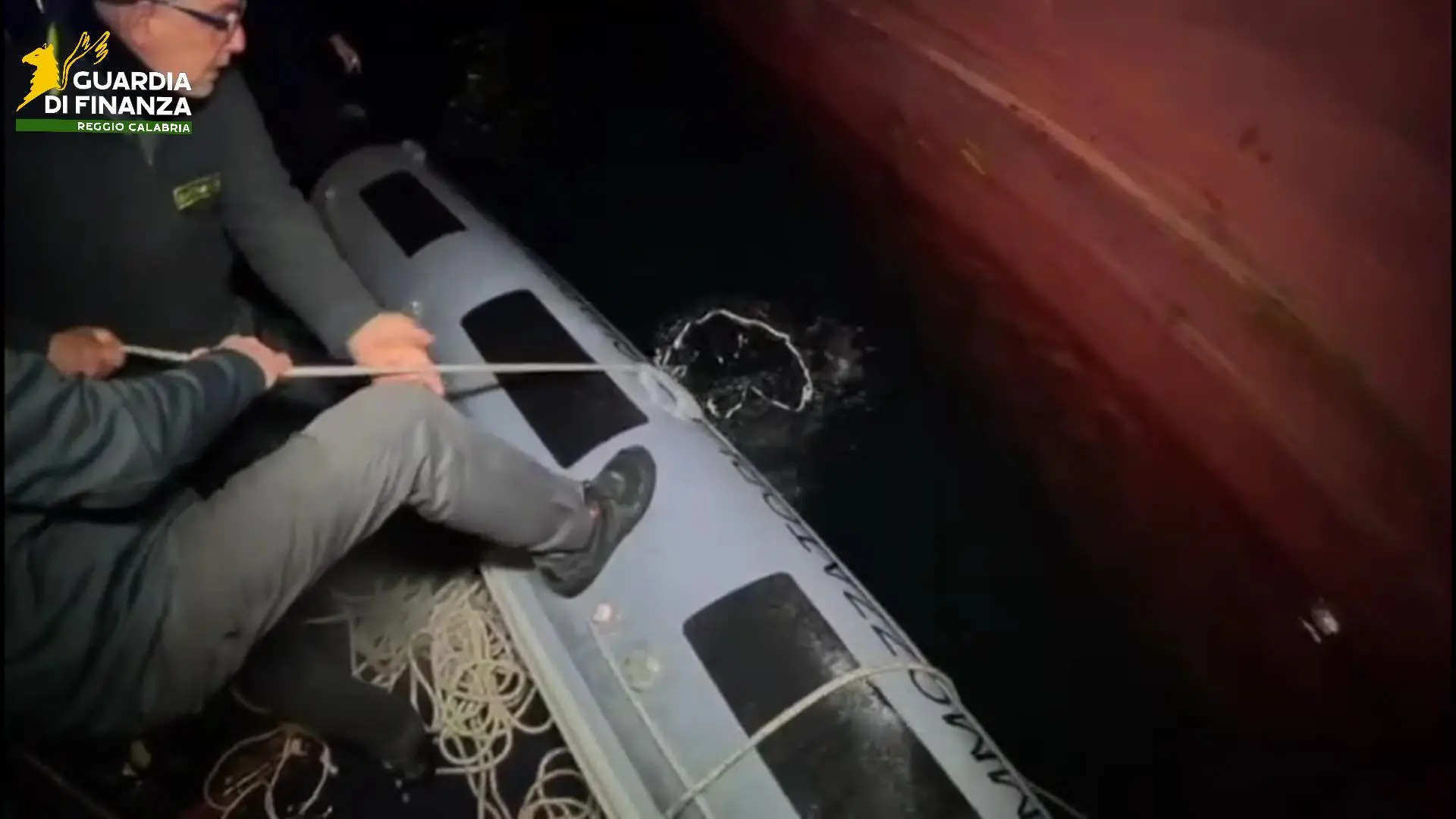 Maxi sequestro di cocaina al porto di Gioia Tauro: intercettati quasi 400 kg in una settimana\n