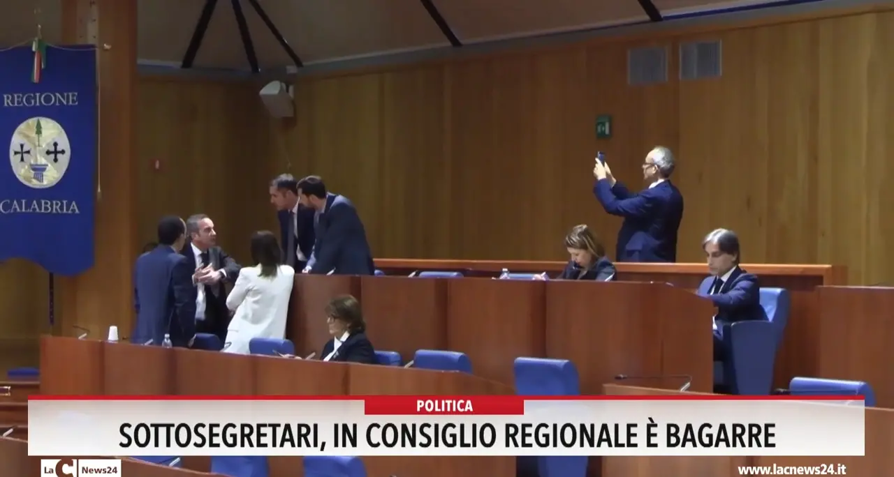 Sottosegretari in Consiglio regionale: è bagarre