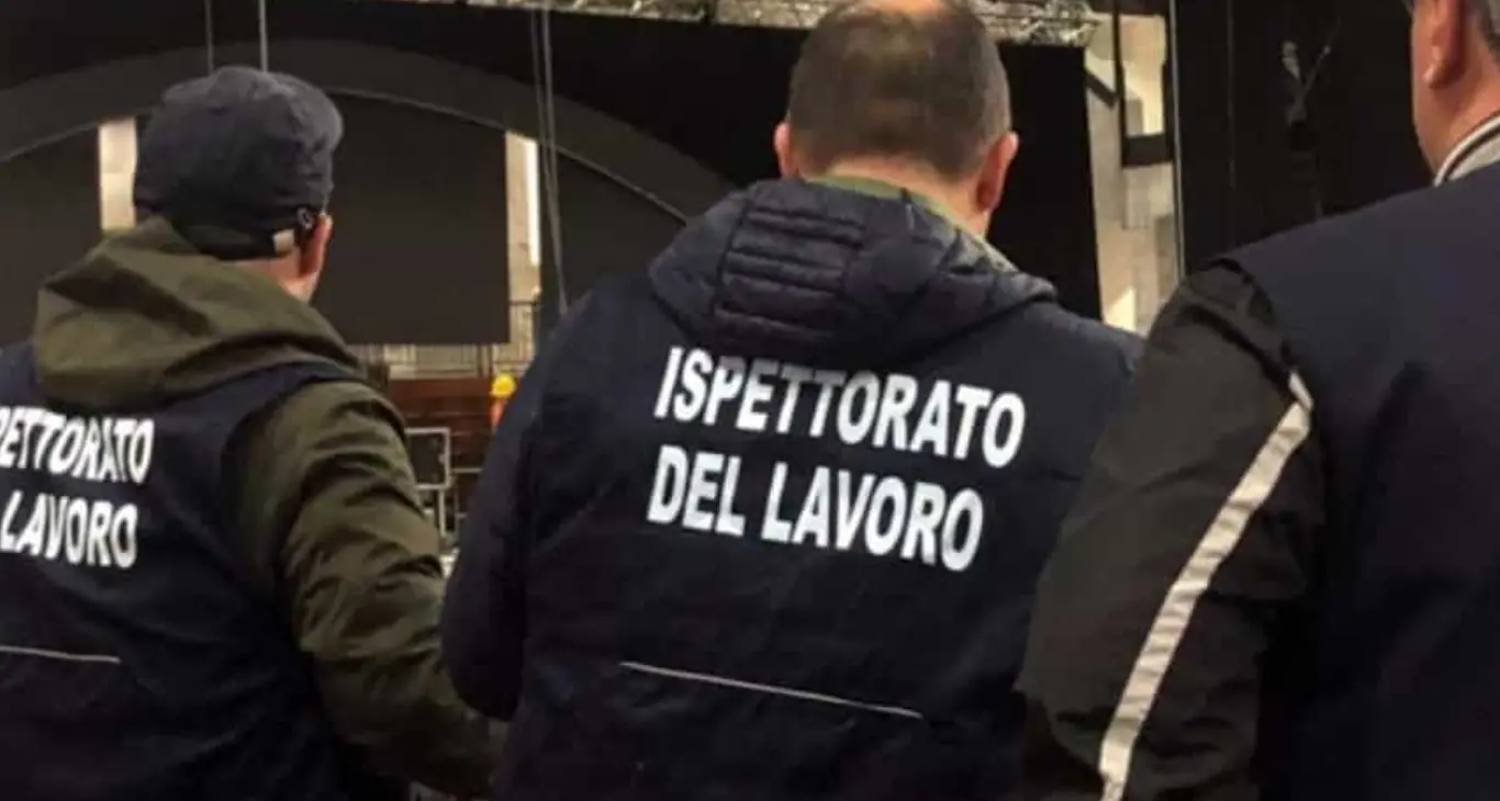 Dieci lavoratori irregolari in una struttura ricettiva del Vibonese: attività sospesa e maxi multa da 45mila euro\n
