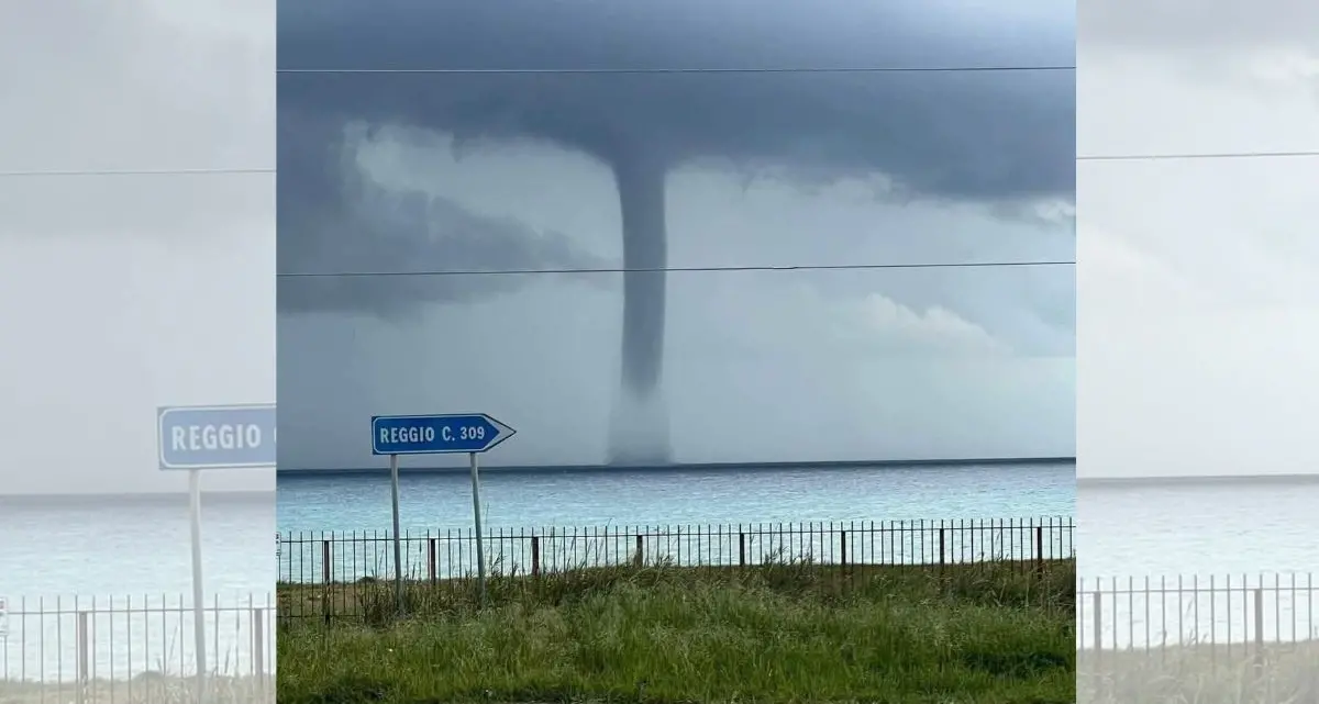 Tromba d’aria sullo Jonio cosentino al largo di Mandatoriccio: gli effetti del ciclone Erminio sulla Calabria