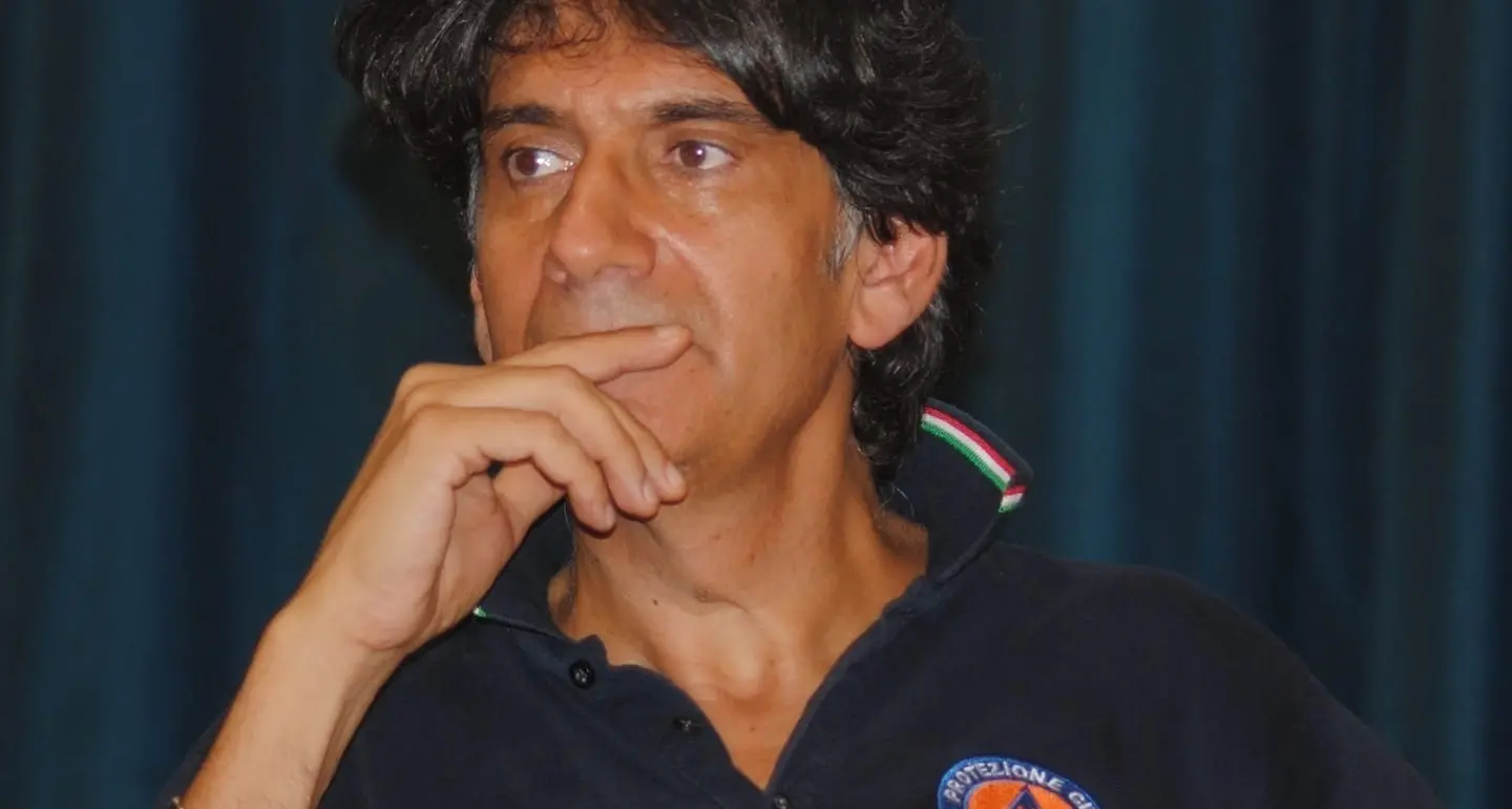 Illegittima la rimozione di Carlo Tansi dalla guida della Protezione civile: «Riconosciuta la più grave ingiustizia della mia vita»\n