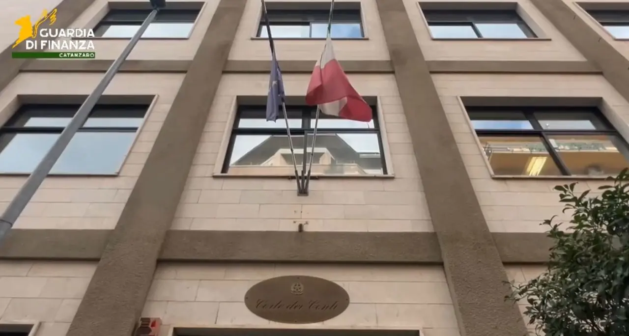 Dissesto del Comune di Decollatura, indagini della Corte dei conti per sei amministratori e due revisori\n