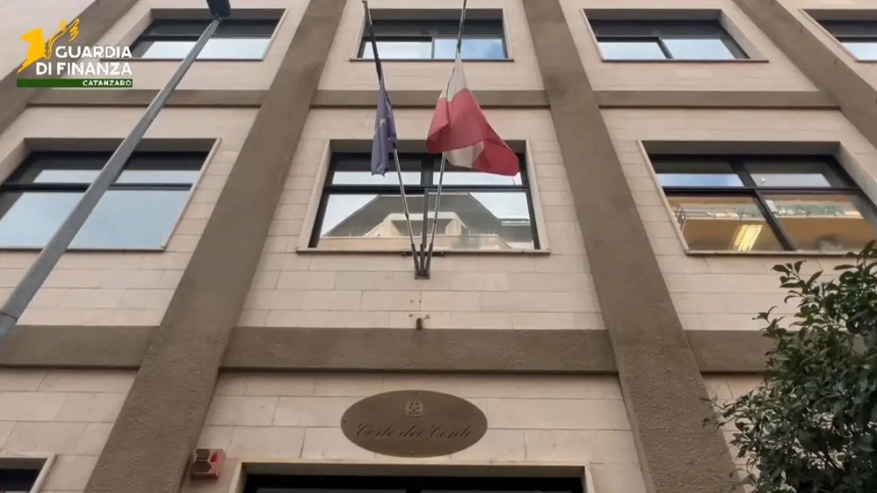 Dissesto del Comune di Decollatura, indagini della Corte dei conti per sei amministratori e due revisori\n