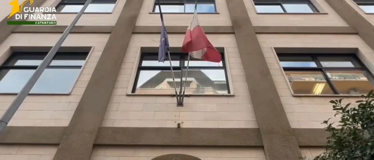 Dissesto del Comune di Decollatura, indagini della Corte dei conti per sei amministratori e due revisori - NOMI