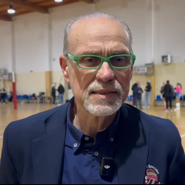 Playoff, la Puliservice volley Reggio\u00A0vola ai quarti: Il dirigente Sgrò esulta dopo il 3-0 contro\u00A0Catanzaro\n