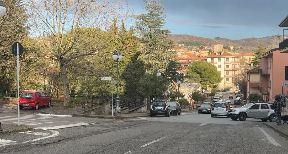 Acri, bambina investita prima di entrare a scuola. Interviene l’elisoccorso\n