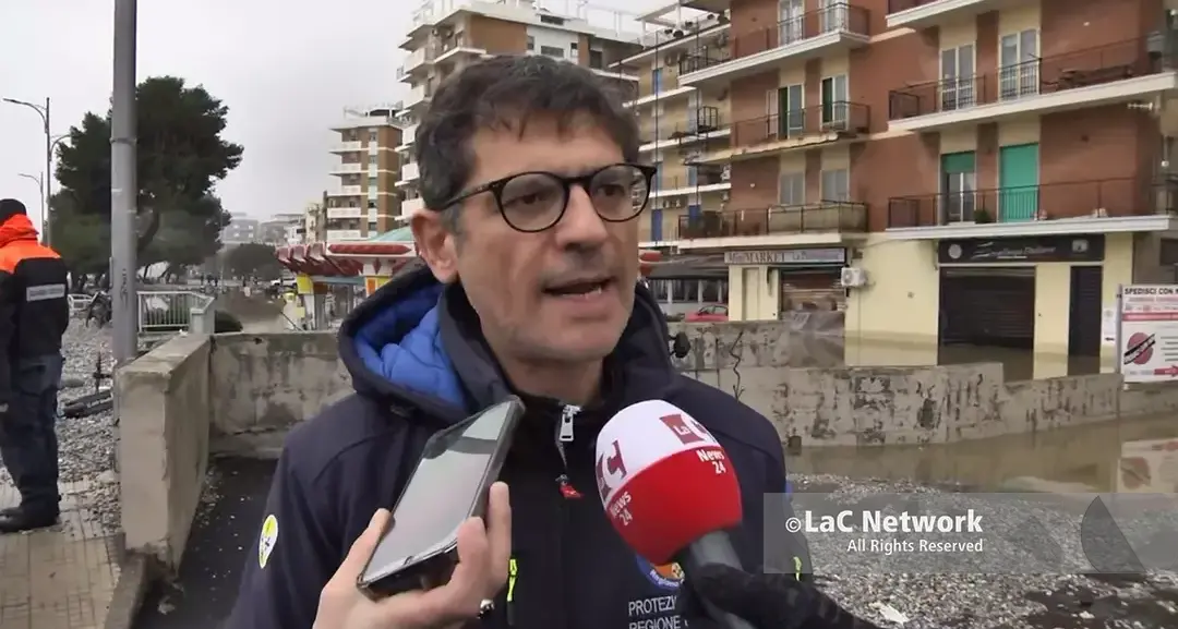 <p>Ancora maltempo e cicloni in Calabria, Costarella (ProCiv): «Territorio <span style=\"color:hsl(0, 75%, 60%);\">sotto pressione</span> per le piogge continue»</p>