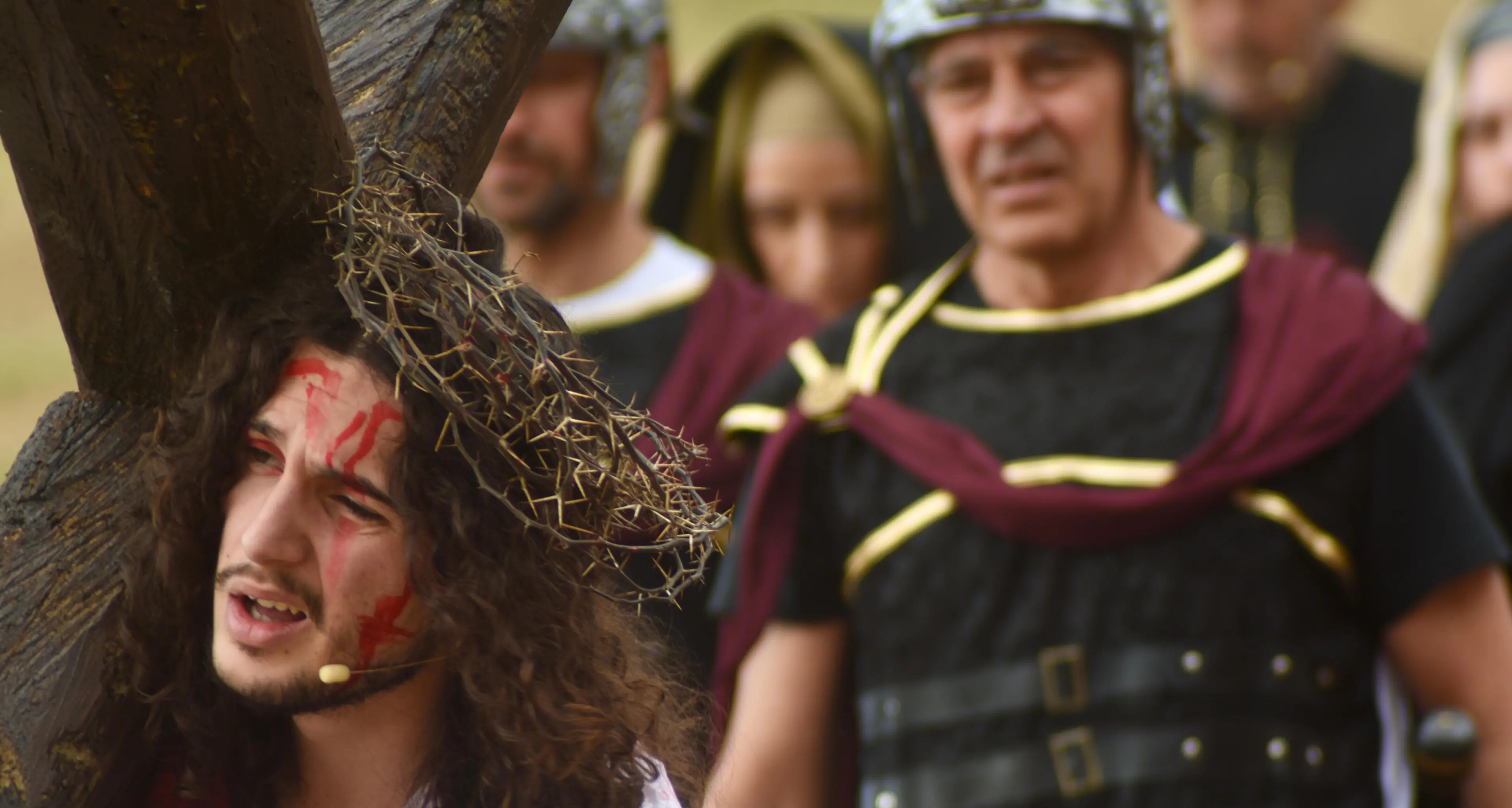 Il cammino del Calvario: la Passione di Cristo rivive nella comunità arbëreshë di Vena di Maida\n