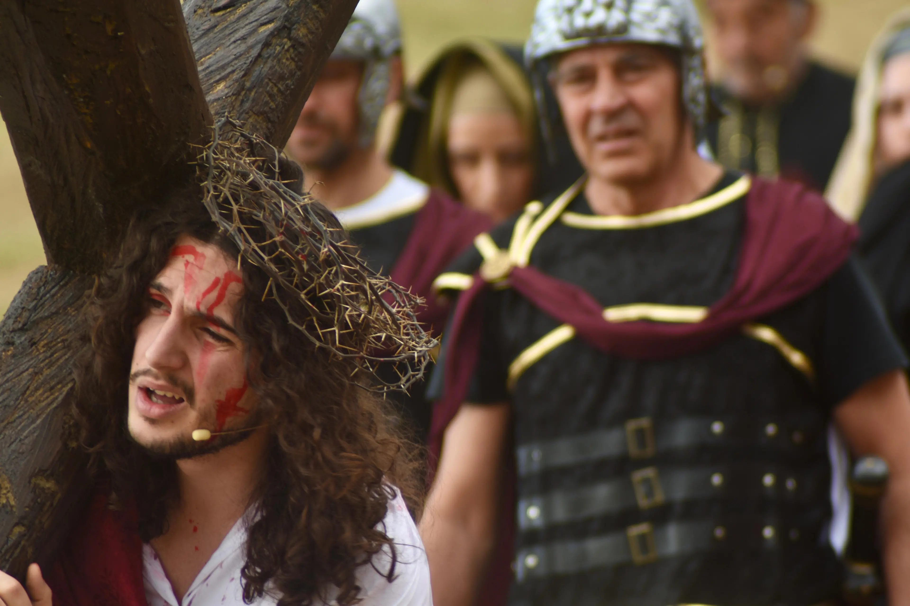 Il cammino del Calvario: la Passione di Cristo rivive nella comunità arbëreshë di Vena di Maida\n