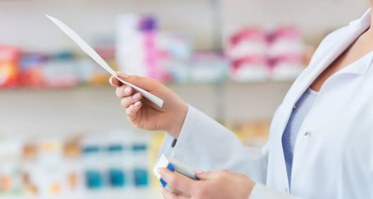 Federfarma Catanzaro celebra il decennale, il segretario Francesco Lucia: «La farmacia oggi è presidio sanitario strategico»\n