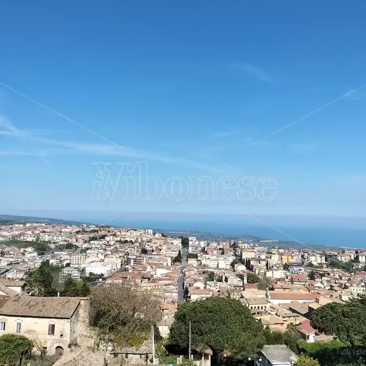 A Vibo “Benvenuto Aprile”: il calendario eventi tra Settimana Santa, musica e teatro\n