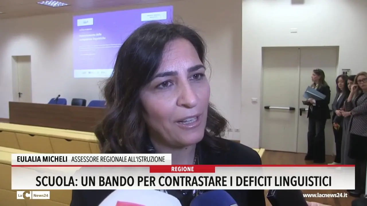 Scuola, un bando per contrastare i deficit linguistici