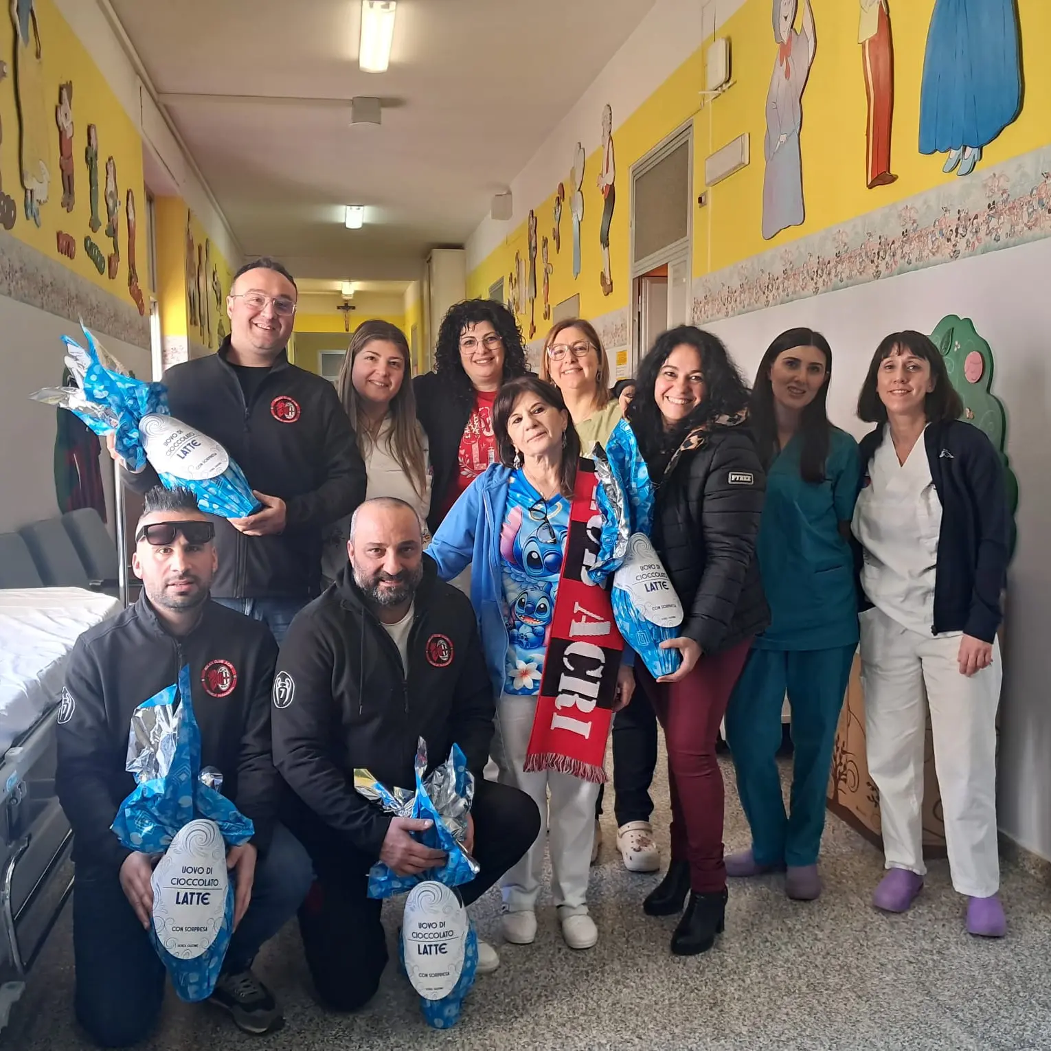 Cosenza, il Milan Club di Acri regala sorrisi ai bambini dell’ospedale “Annunziata”\n