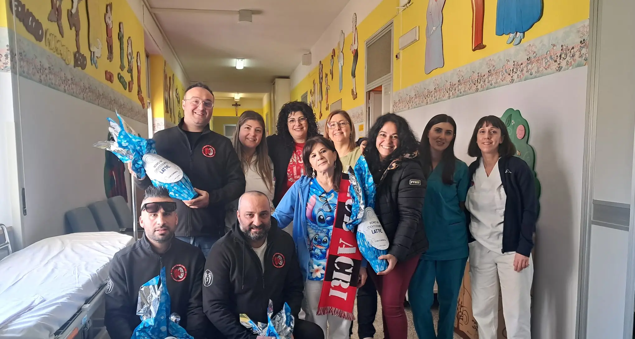 Cosenza, il Milan Club di Acri regala sorrisi ai bambini dell’ospedale “Annunziata”\n