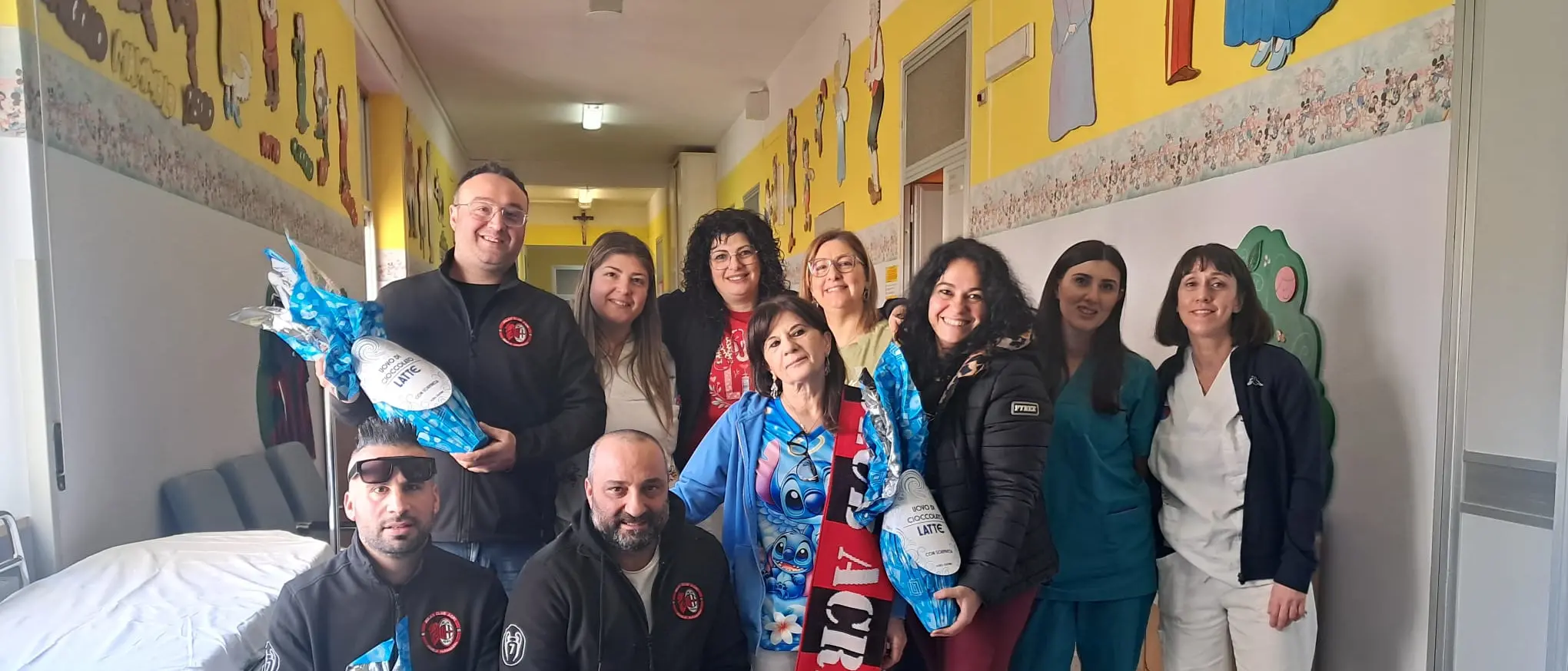 Cosenza, il Milan Club di Acri regala sorrisi ai bambini dell’ospedale “Annunziata”\n