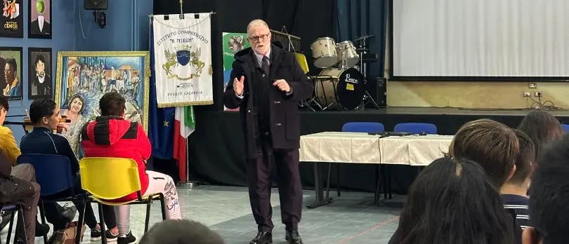 A scuola di legalità, il progetto dell’Istituto “B. Telesio” trasforma la Costituzione in esperienza viva\n