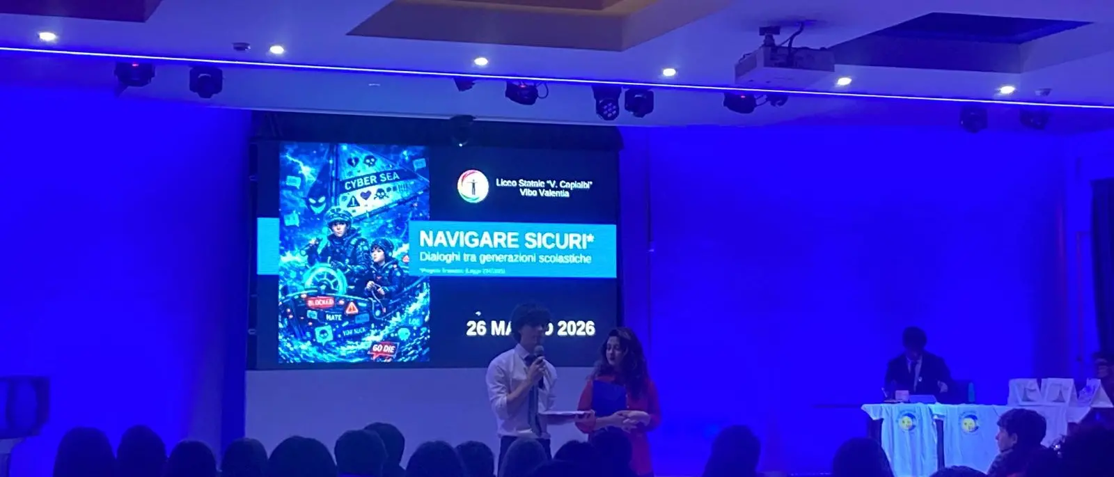 Cyberbullismo, i giovani insegnano ai giovani: successo per il progetto “Navigare Sicuri” al Liceo Capialbi\n