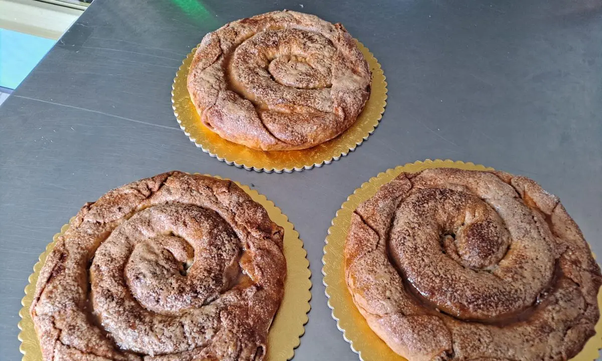 Vaccarizzo celebra la Pasqua arbëreshe tra riganella, acqua muta e riti unici\n