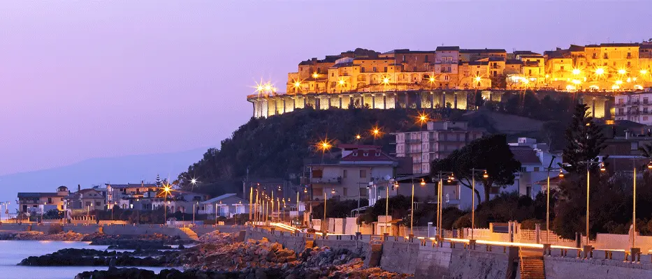 San Lucido, il borgo che profuma di mare e di ricordi\n