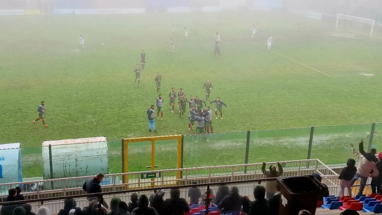 Vibonese,\u00A0la serie positiva si è già fermata: il match salvezza va alla Sancataldese. I rossoblù chiudono in nove uomini\n