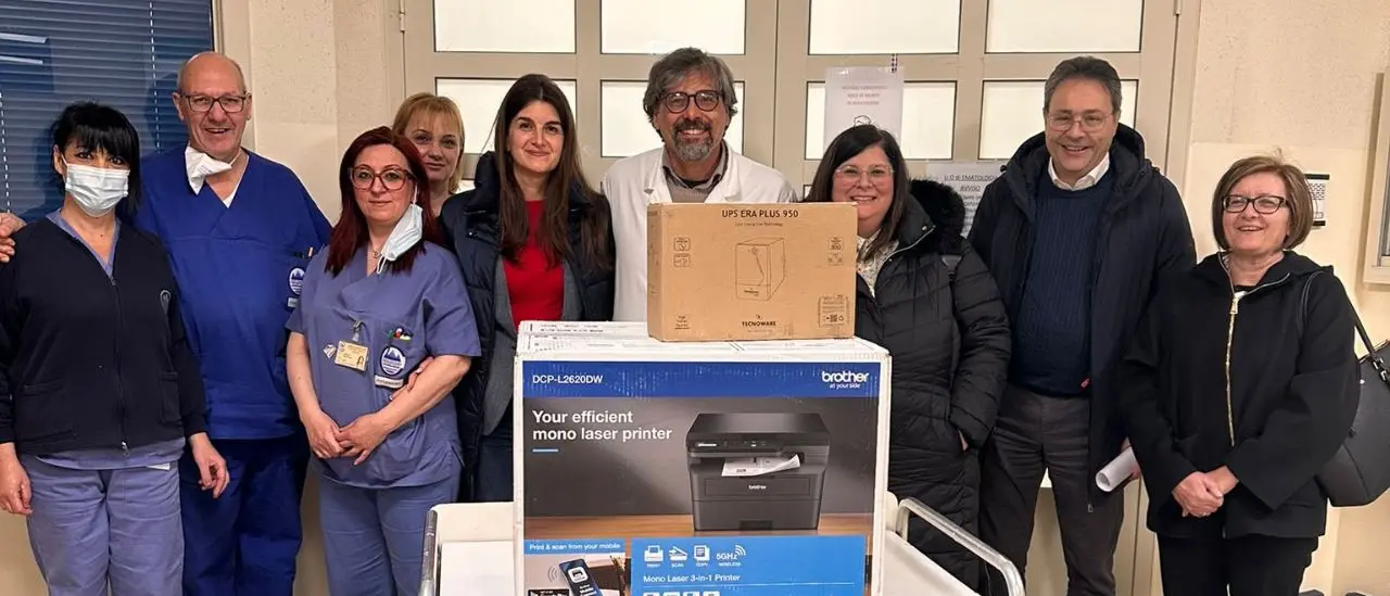 L’Istituto comprensivo di Vallelonga si fa promotore di generosità: fondi all’Airc e strumenti per l’Oncoematologia di Catanzaro\n