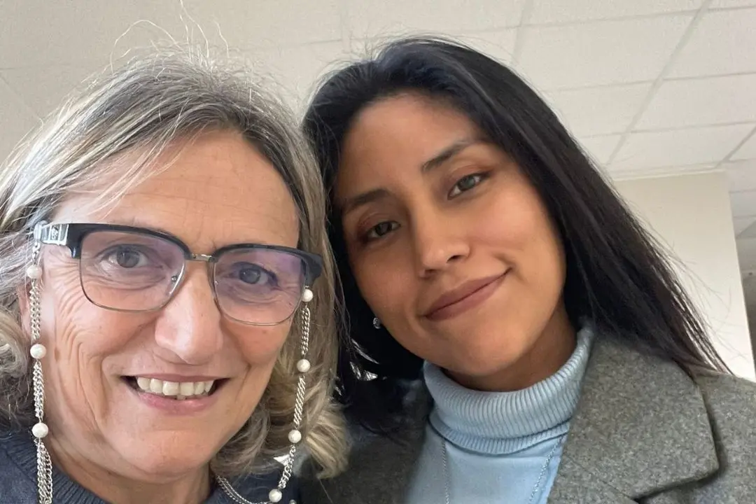 Dal Perù alla Calabria, la storia di Rocio infermiera a Taurianova: «Qui persone gentili e sempre con il sorriso»\n